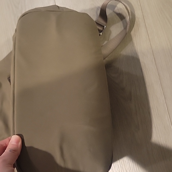 Tumi Backpack - Picture 2 of 13